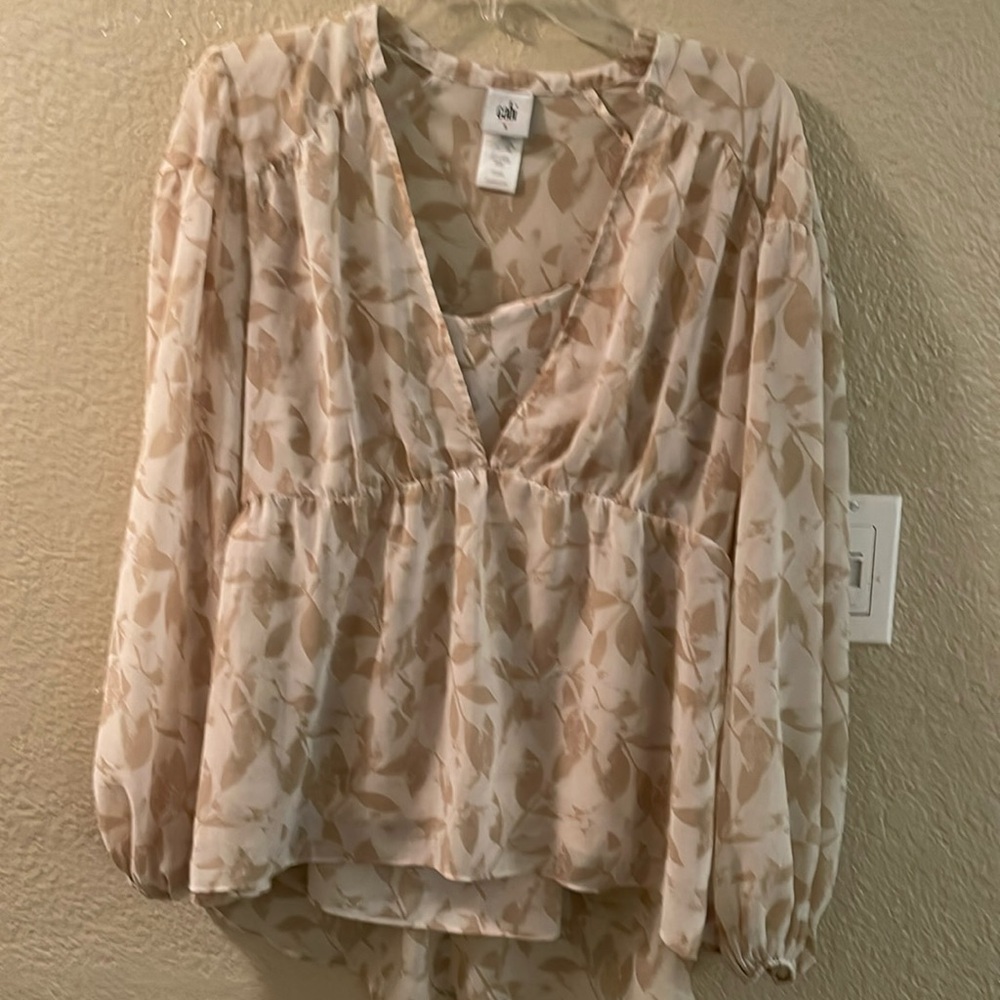 Cabi Cream Ruffled Long Sleeve Blouse with Tank